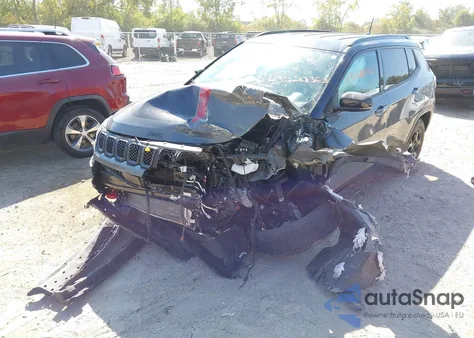 2023 Jeep Compass Trailhawk 4X4 из США, поврежденный, VIN 3C4NJDDN6PT532706